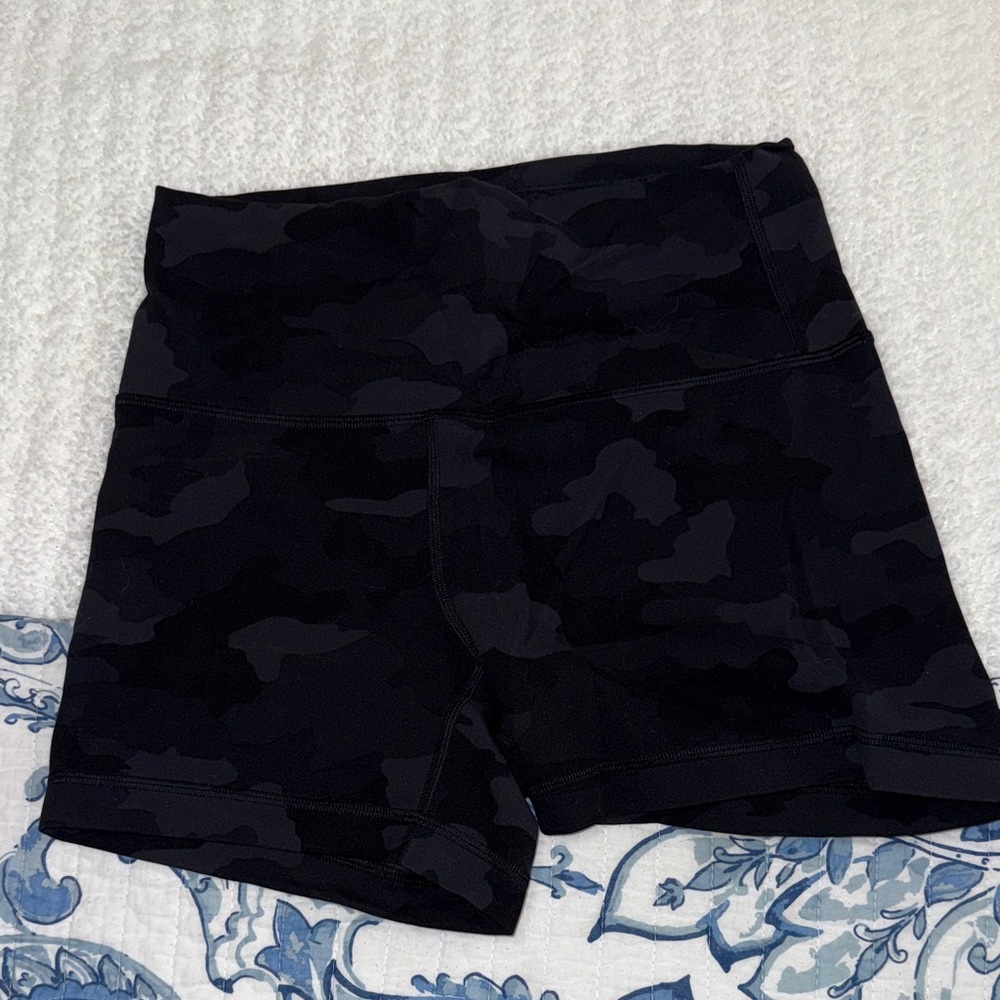 Lulu Lemon Black Camouflage Women's Biker Shorts